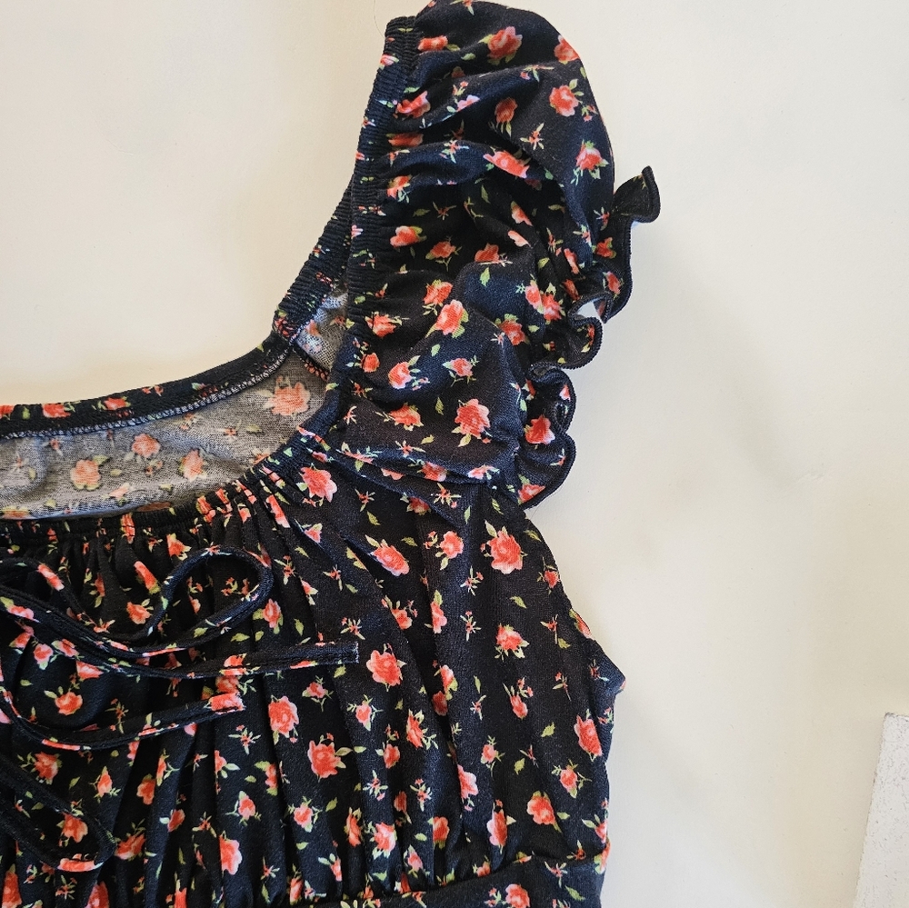 Floral Top - Picture 5 of 6